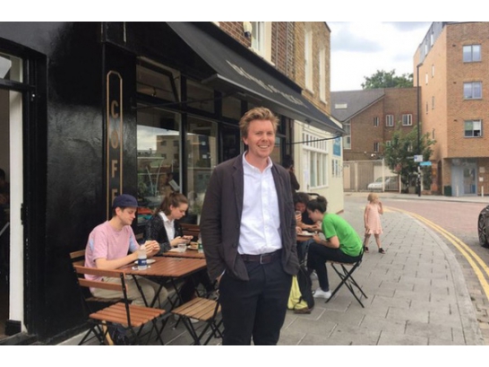 Bí quyết kiếm lãi khủng quán cà phê với thanh toán “chỉ quẹt thẻ”