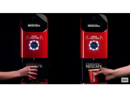 Cùng nhau thưởng thức ly cà phê nhé, người lạ?