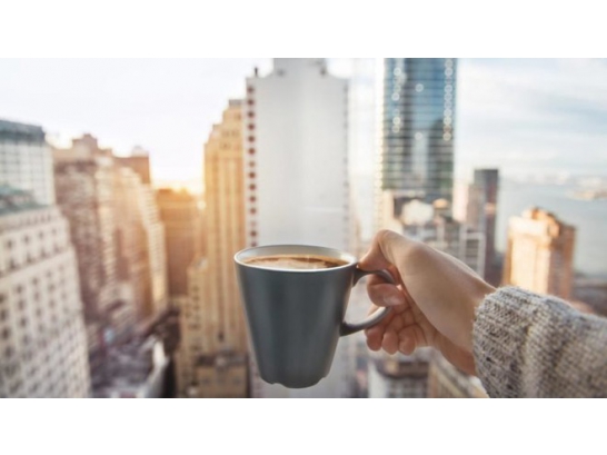 Uống cà phê khi bụng đói có nên không?