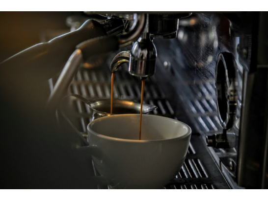 Tại sao phải dùng cà phê rang mộc cho Cà phê pha máy?